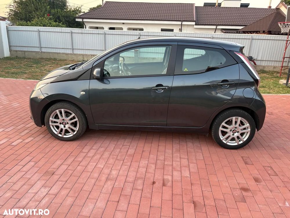 Toyota Aygo 1.0 X - play - 8