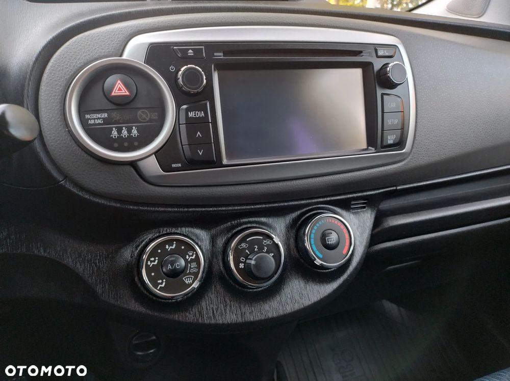 Toyota Yaris 1.33 VVT-i Life - 38