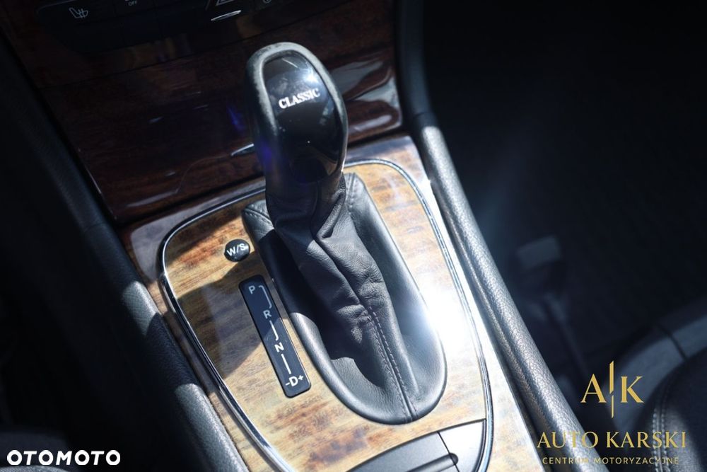 Mercedes-Benz Klasa E - 28