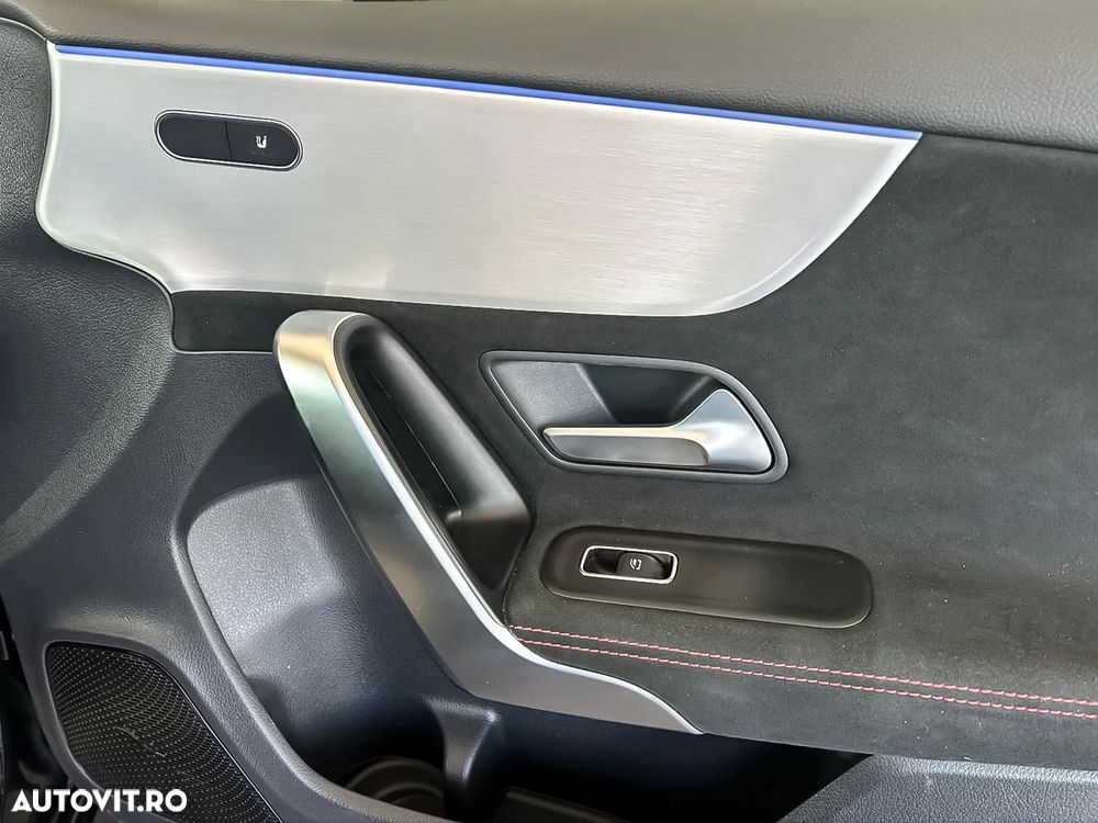 Mercedes-Benz A 200 Sedan 7G-DCT AMG Line - 16