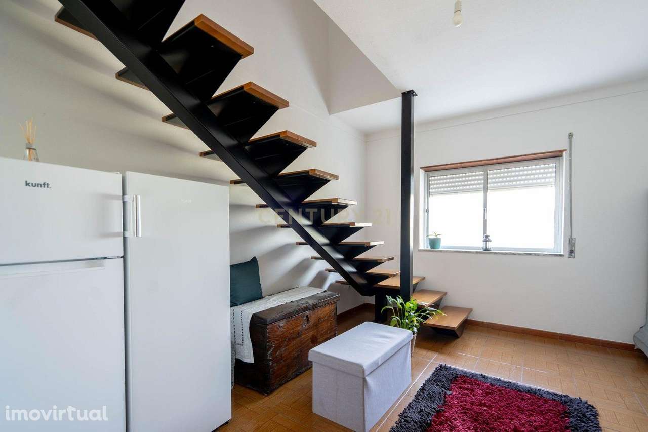 Moradia T4 - C/ excelente espaço exterior - Grande imagem: 4/48