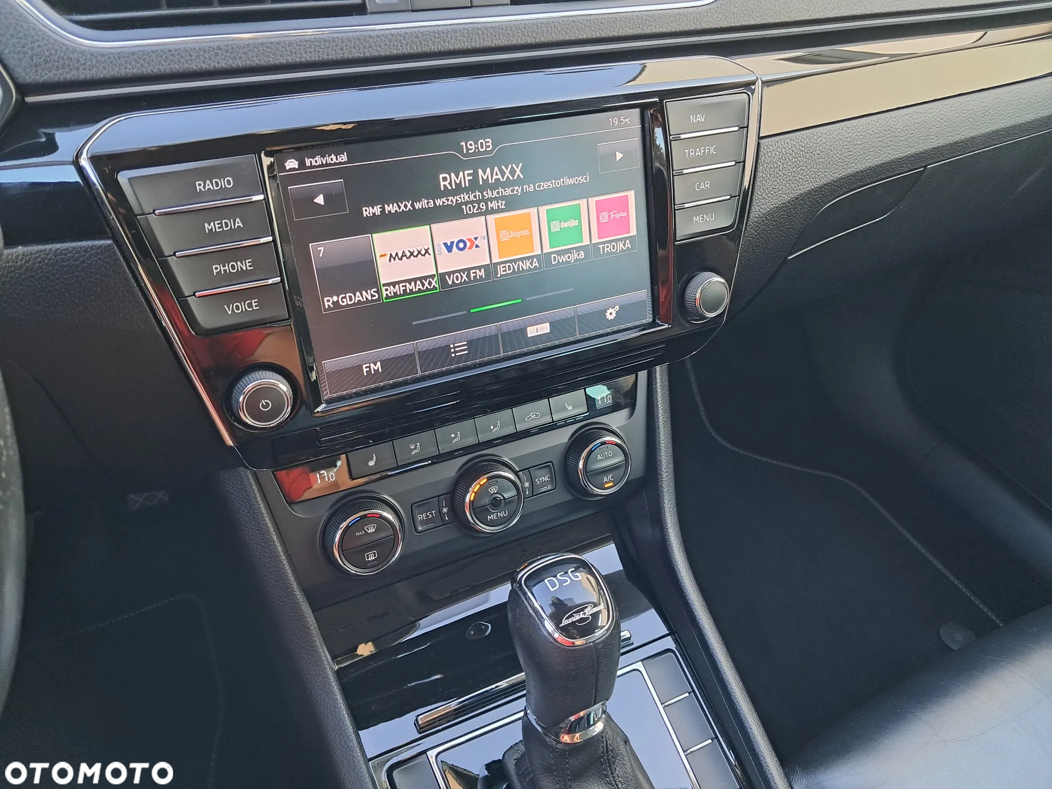 Skoda Superb 2.0 TDI L&K DSG - 14