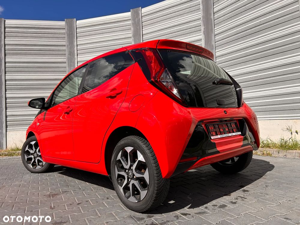 Toyota Aygo x.shift x-play connect - 7