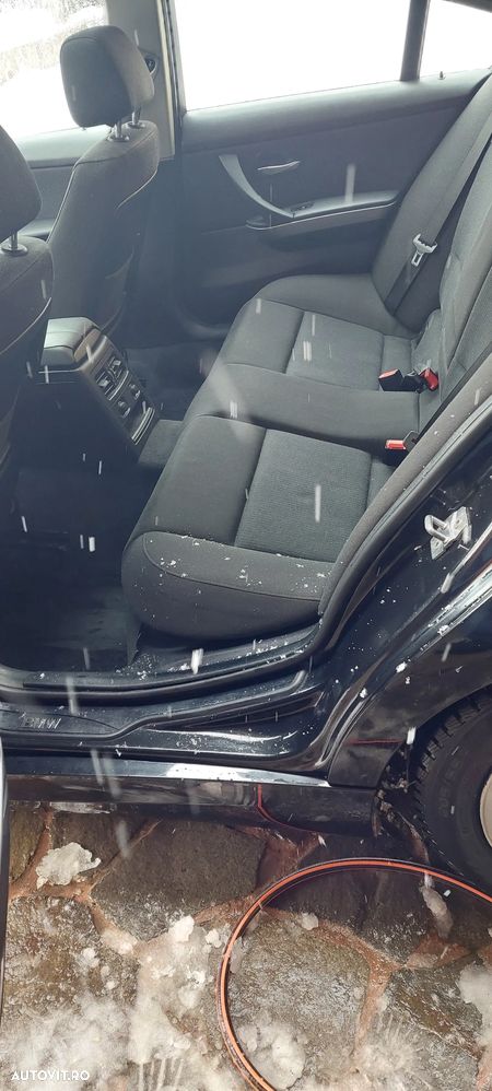 BMW Seria 3 320i - 13