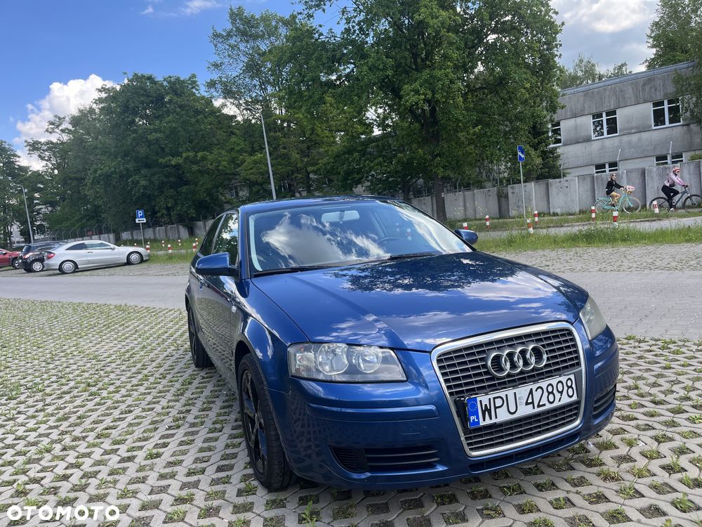 Audi A3 3-drzwiowe 1.6 Ambiente - 2
