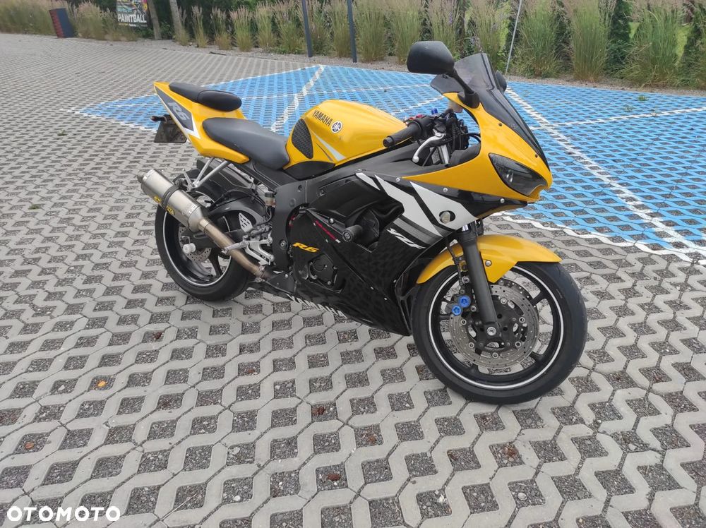 Yamaha YZF - 1