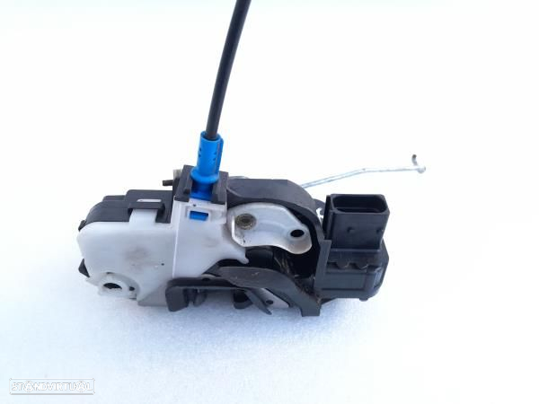 Fecho Porta Frente Dto Opel Astra J Sports Tourer (P10) - 3
