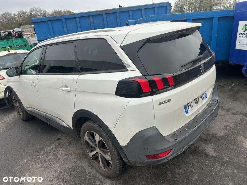 Peugeot 5008 - 4