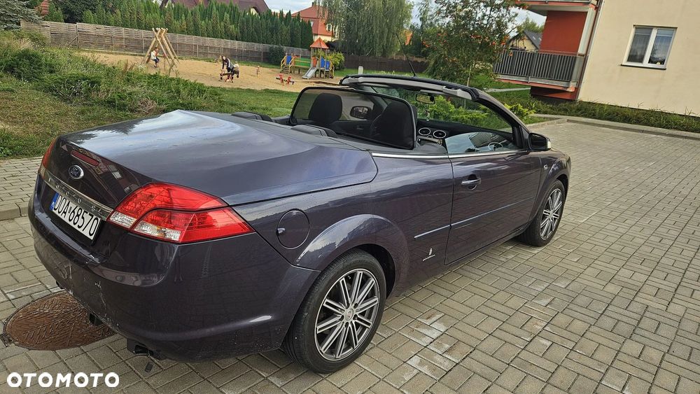 Ford Focus 2.0 16V Titanium - 8