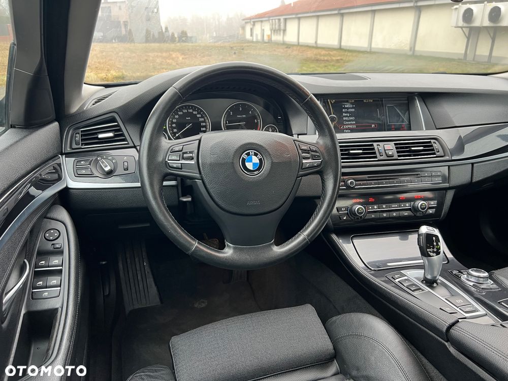 BMW Seria 5 520d - 26