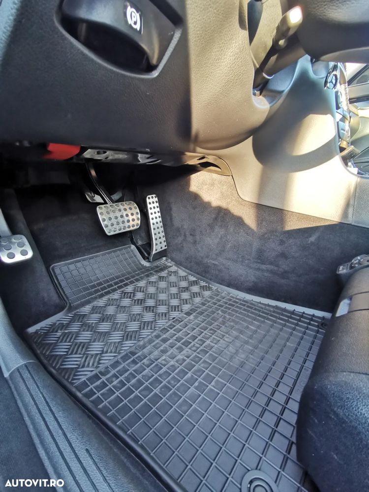 Mercedes-Benz E 320 CDI 4MATIC Automatik - 25