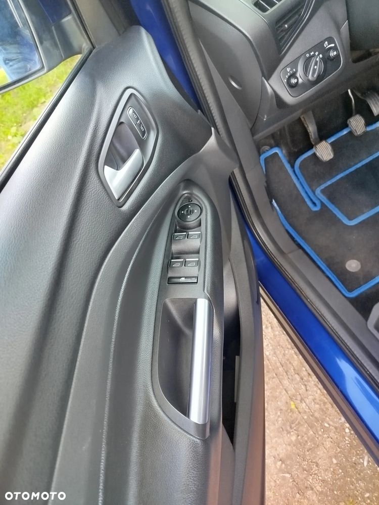 Ford Kuga - 6