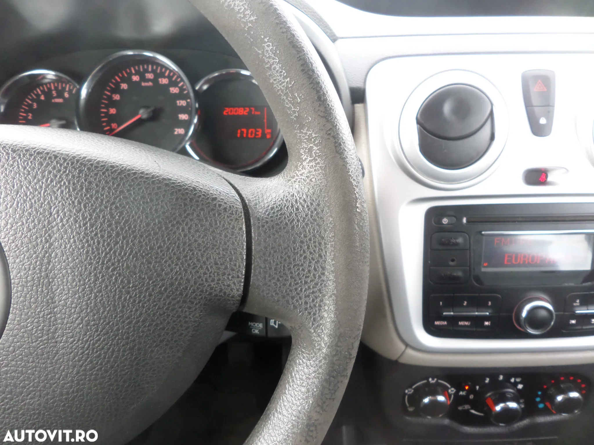 Dacia Dokker 1.5 dCi 90 CP Laureate - 31