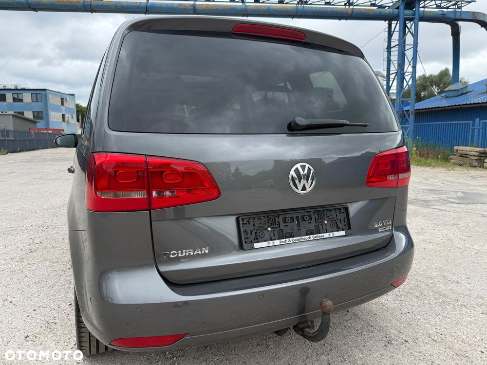 Volkswagen Touran 2.0 TDI DPF STYLE - 14