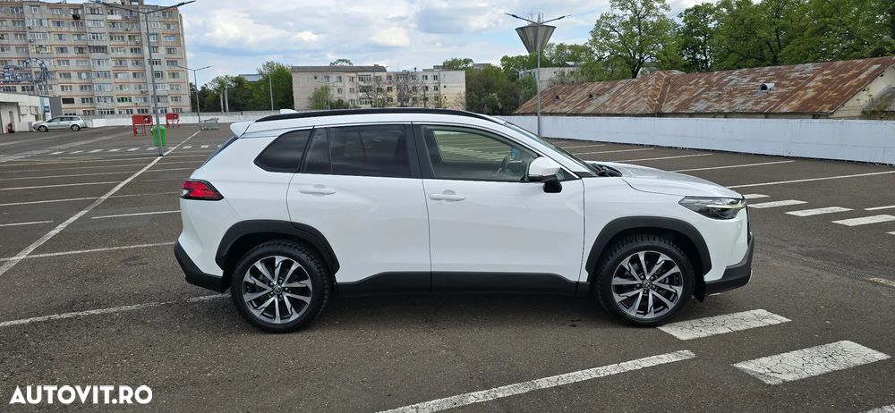 Toyota Corolla Cross 2.0 VVT-i 4x4 Team Deutschland - 11