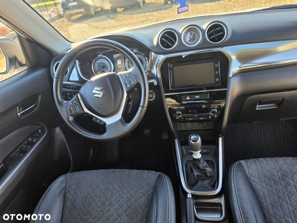 Suzuki Vitara 1.4 Boosterjet Hybrid Comfort+ - 23