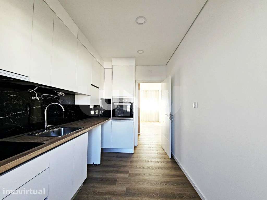 Apartamento T2 - Totalmente Renovado - Grande imagem: 4/12