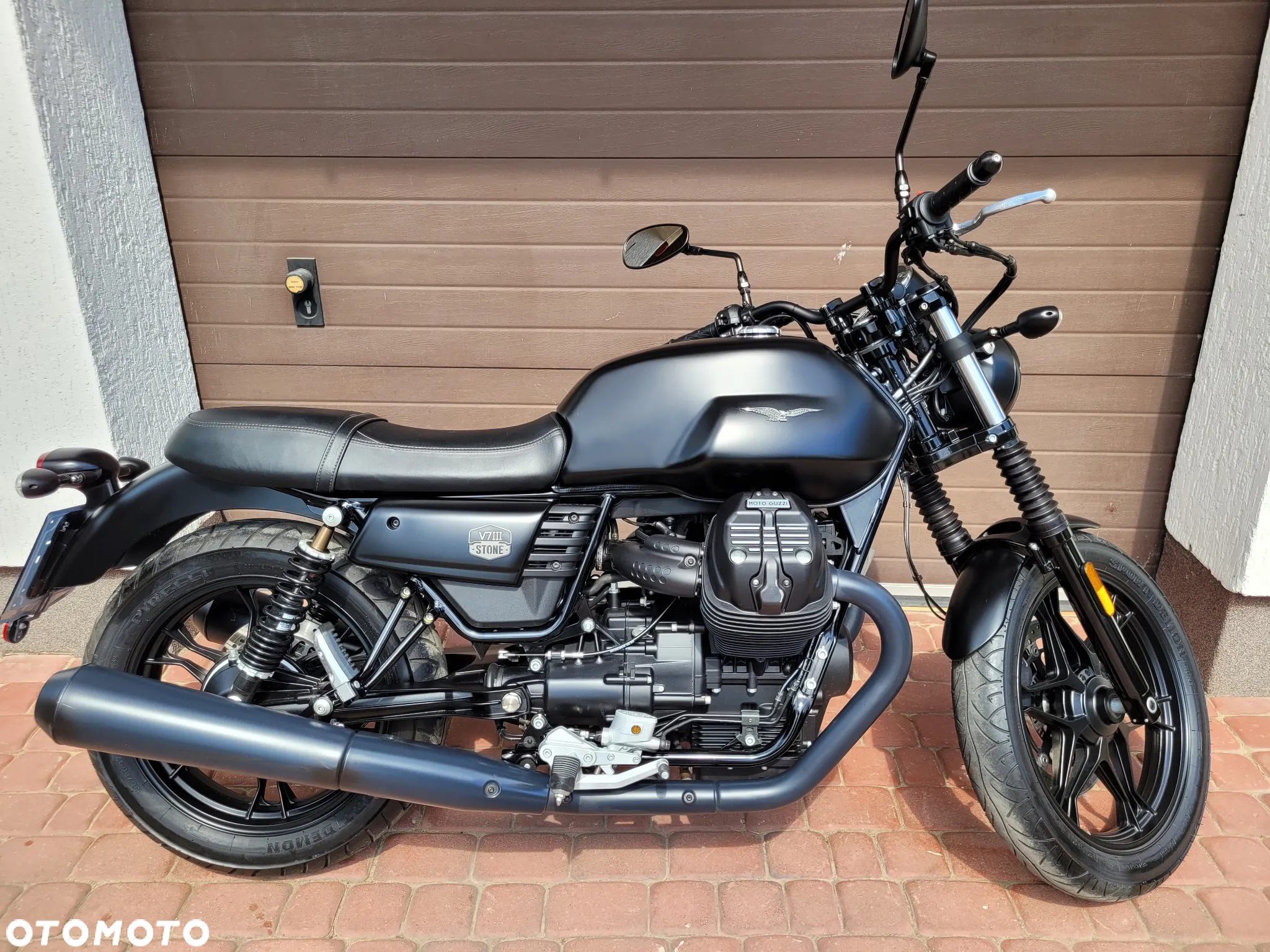 Moto Guzzi V7 - 8
