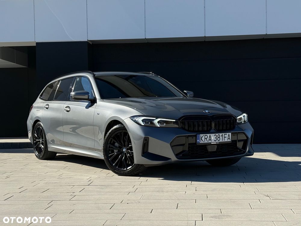 BMW Seria 3 330i xDrive M Sport - 17