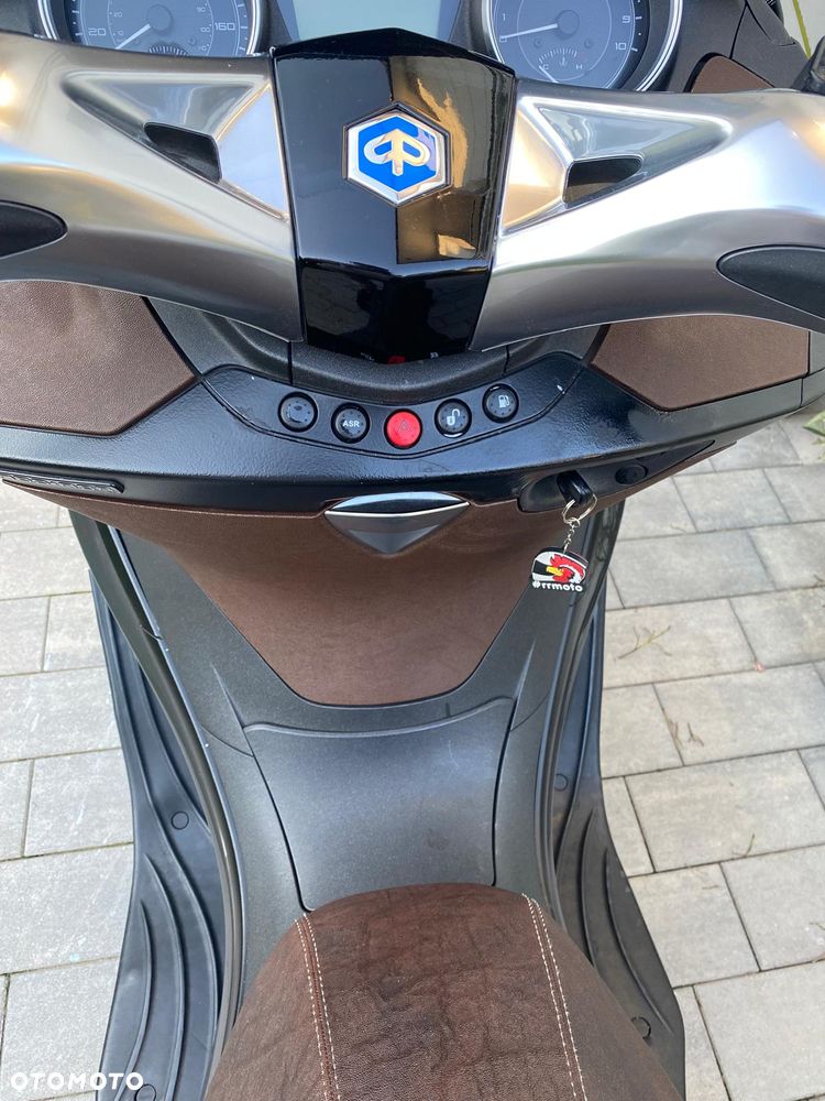 Piaggio X10 - 7