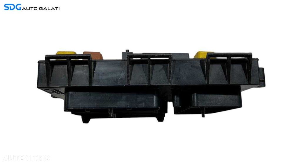Panou Tablou Relee Sigurante Opel Astra H 1.7 CDTI 2004 - 2010 Cod 13268301M LK [L5999] - 5
