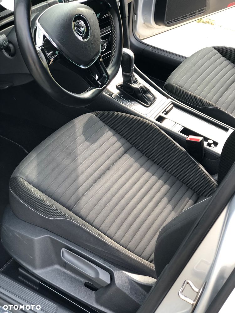 Volkswagen Golf 1.2 TSI BlueMotion Technology DSG Lounge - 22
