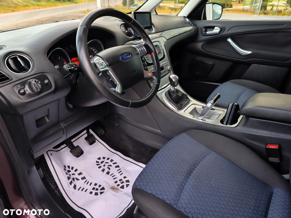 Ford Galaxy 2.0 TDCi Ambiente - 21