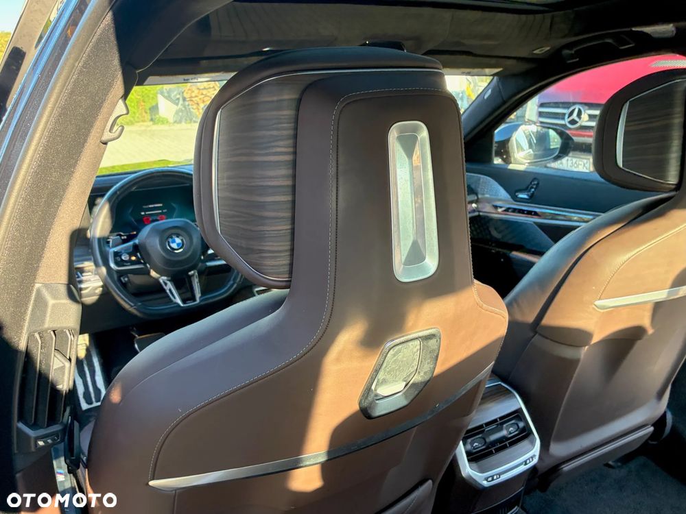 BMW Seria 7 - 25