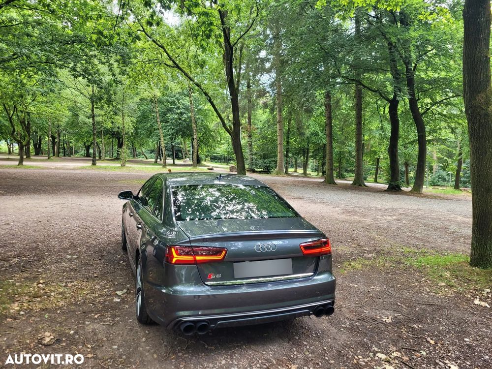Audi S6 - 11