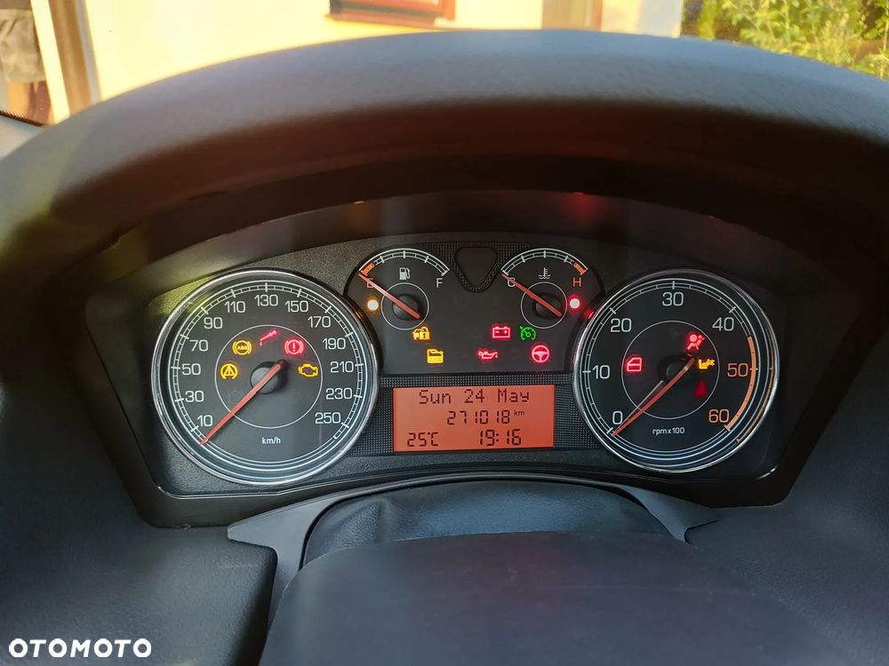 Fiat Croma 1.9 JTD Emotion - 7