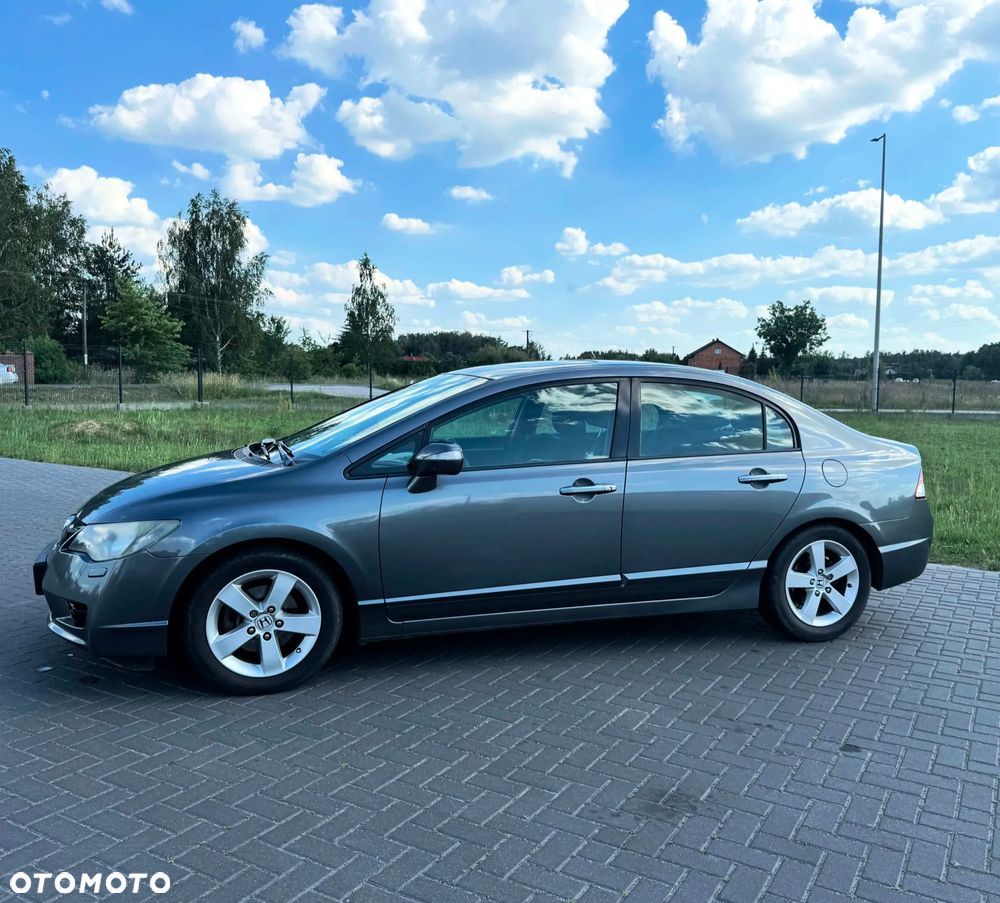 Honda Civic 1.8 Executive - 8