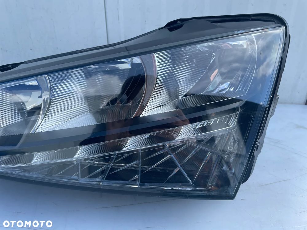LAMPA LEWY PRZÓD SKODA SCALA 657941015 - 2