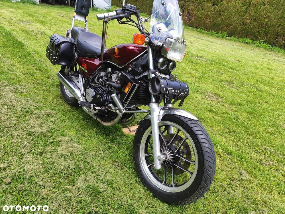 Honda VF - 3