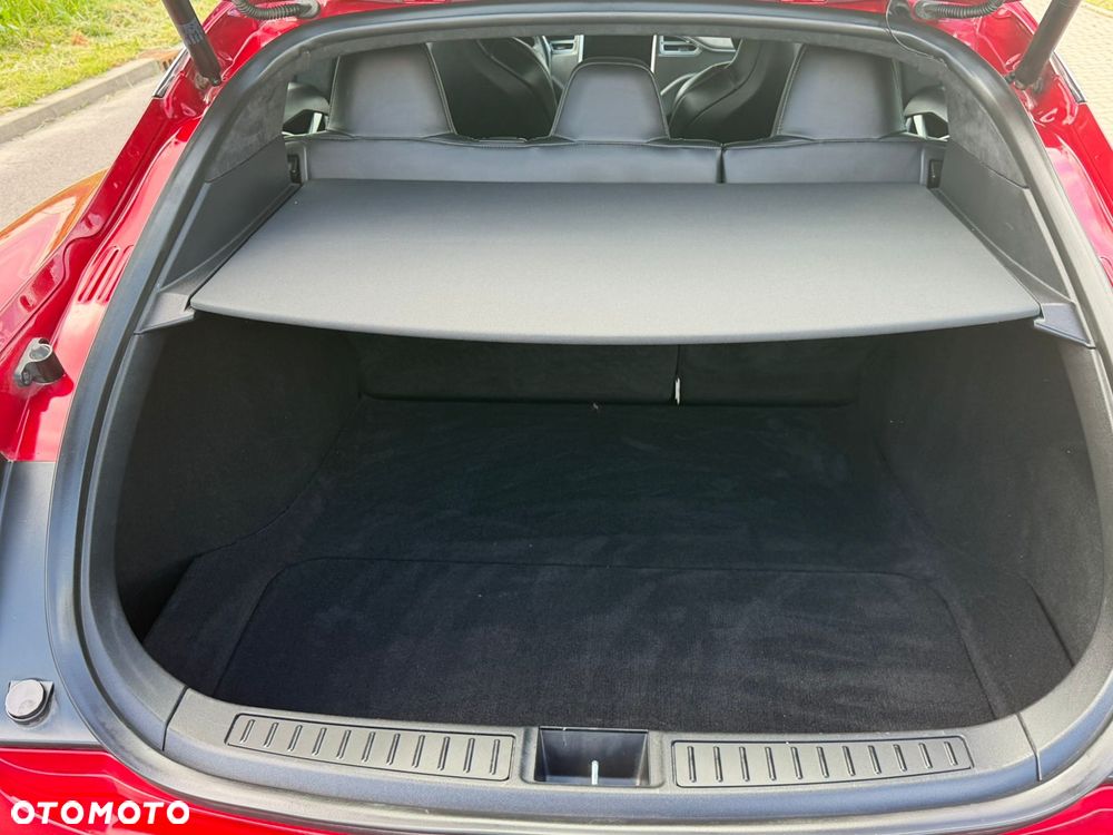 Tesla Model S - 15