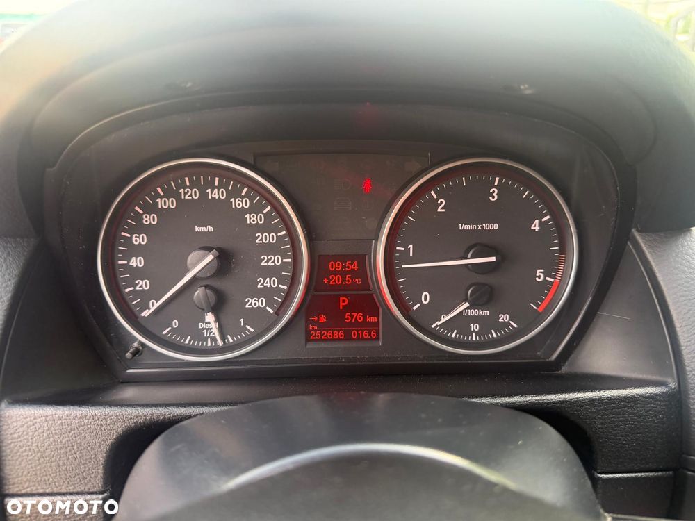 BMW X1 sDrive18d Sport Line - 16