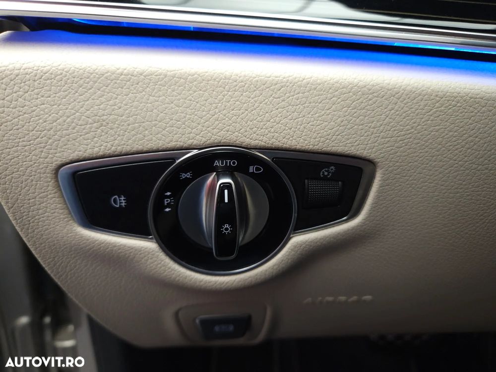 Mercedes-Benz E 300 4MATIC Aut. - 22