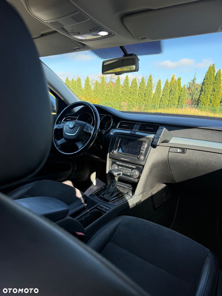 Skoda Superb 2.0 TDI DSG Exclusive - 9