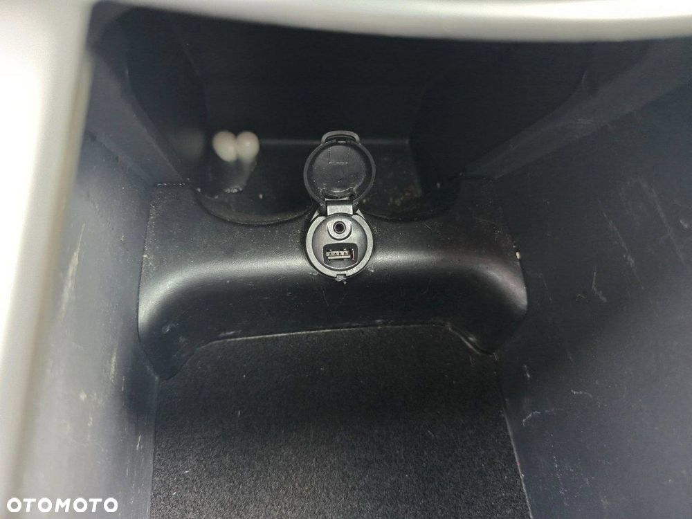 Peugeot 5008 HDI FAP 115 Family - 23