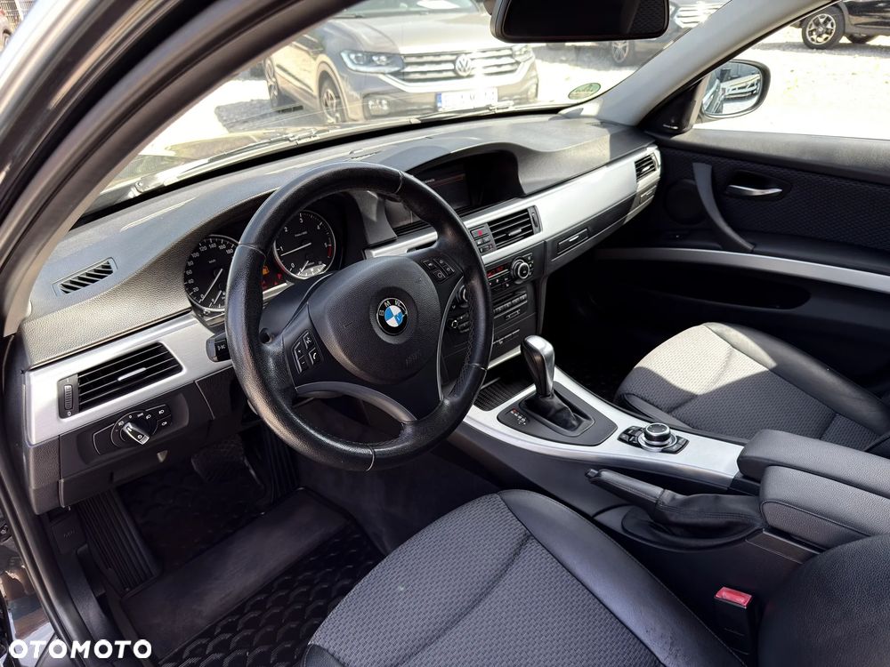 BMW Seria 3 320d xDrive DPF Edition Lifestyle - 15