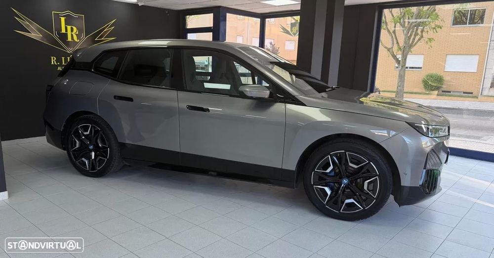 BMW iX xDrive 40 Pack Desportivo - 5