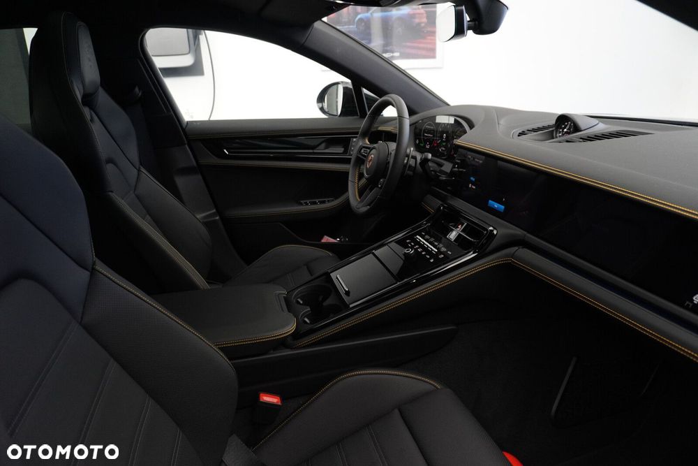 Porsche Panamera - 30