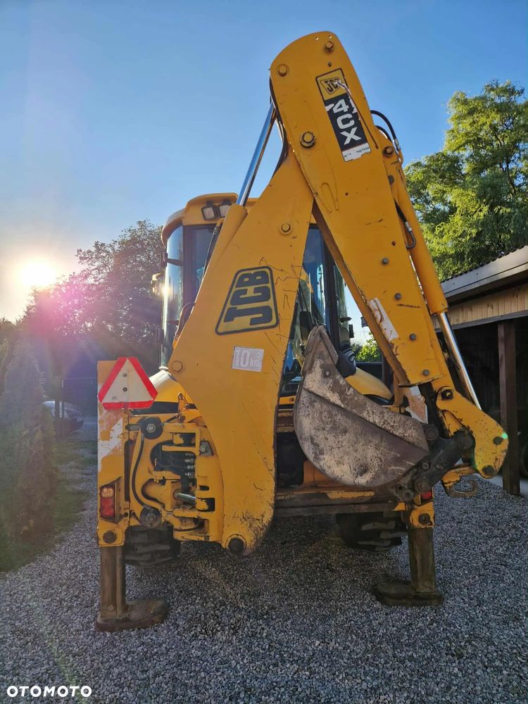JCB 4CX - 12