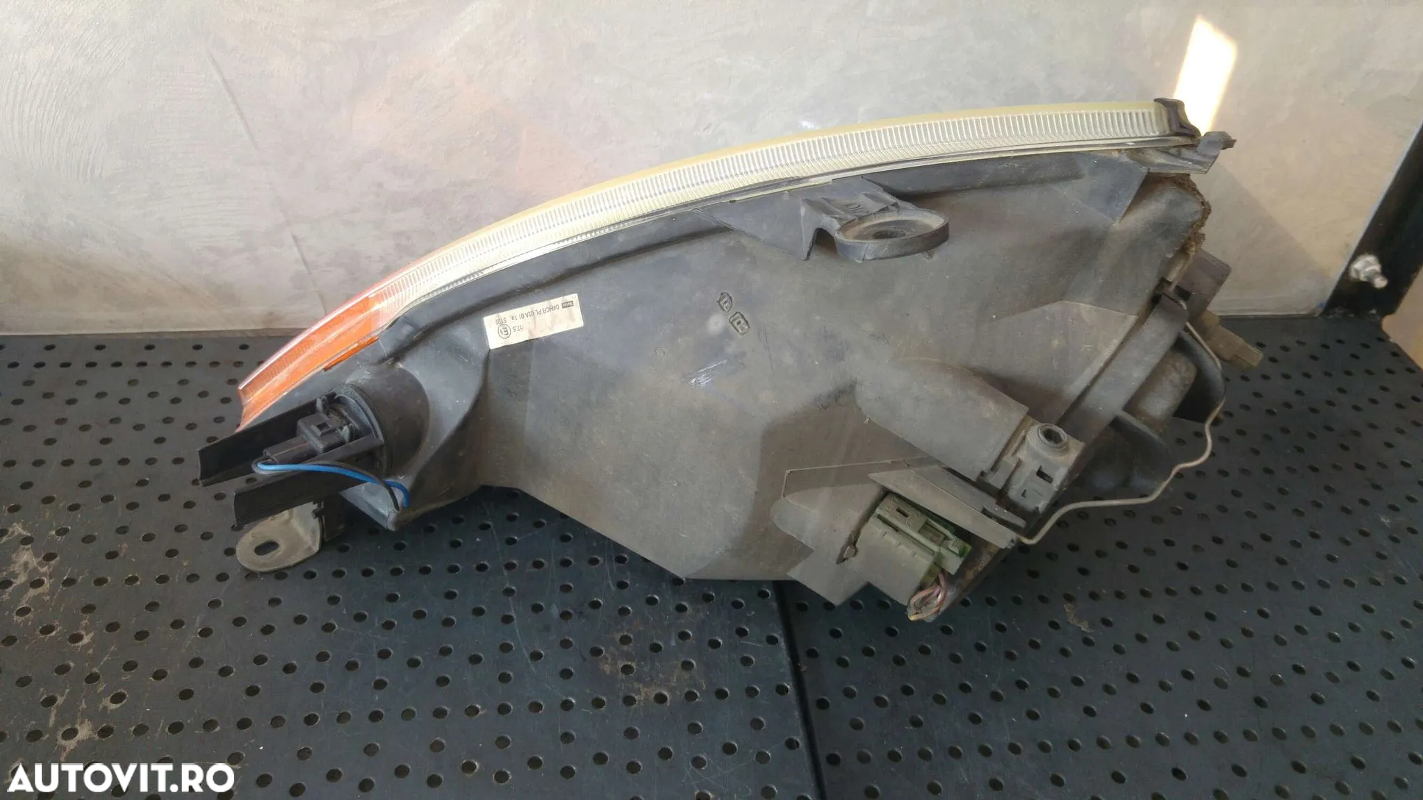 Far dreapta ford ka rb 97kg13k060ab - 2