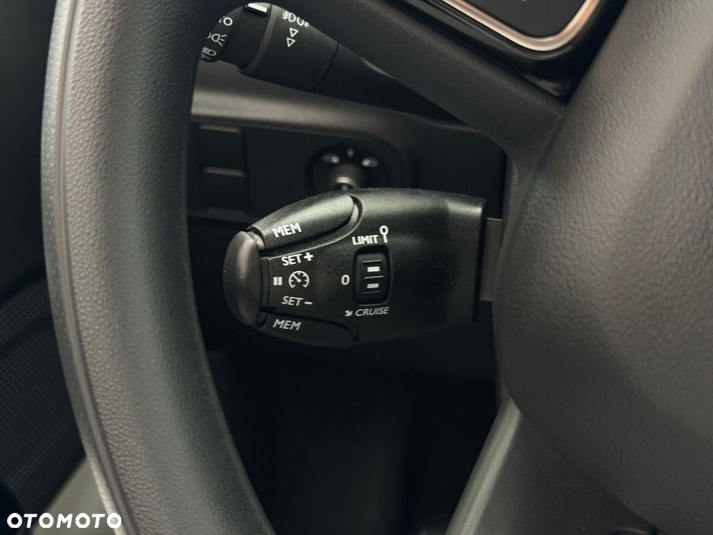 Citroën C3 1.2 PureTech Shine EAT6 - 23