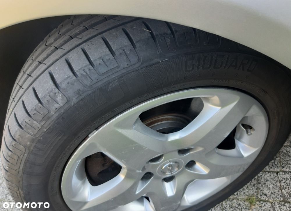 Opel Astra 1.7 CDTI - 11