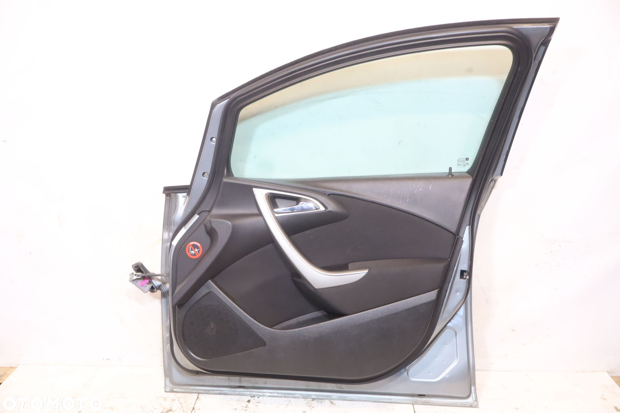 DRZWI PRAWY PRZÓD OPEL ASTRA J Z179 HATCHBACK - 2