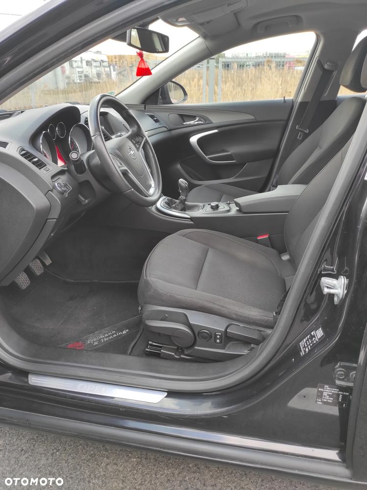 Opel Insignia 2.0 CDTI - 12