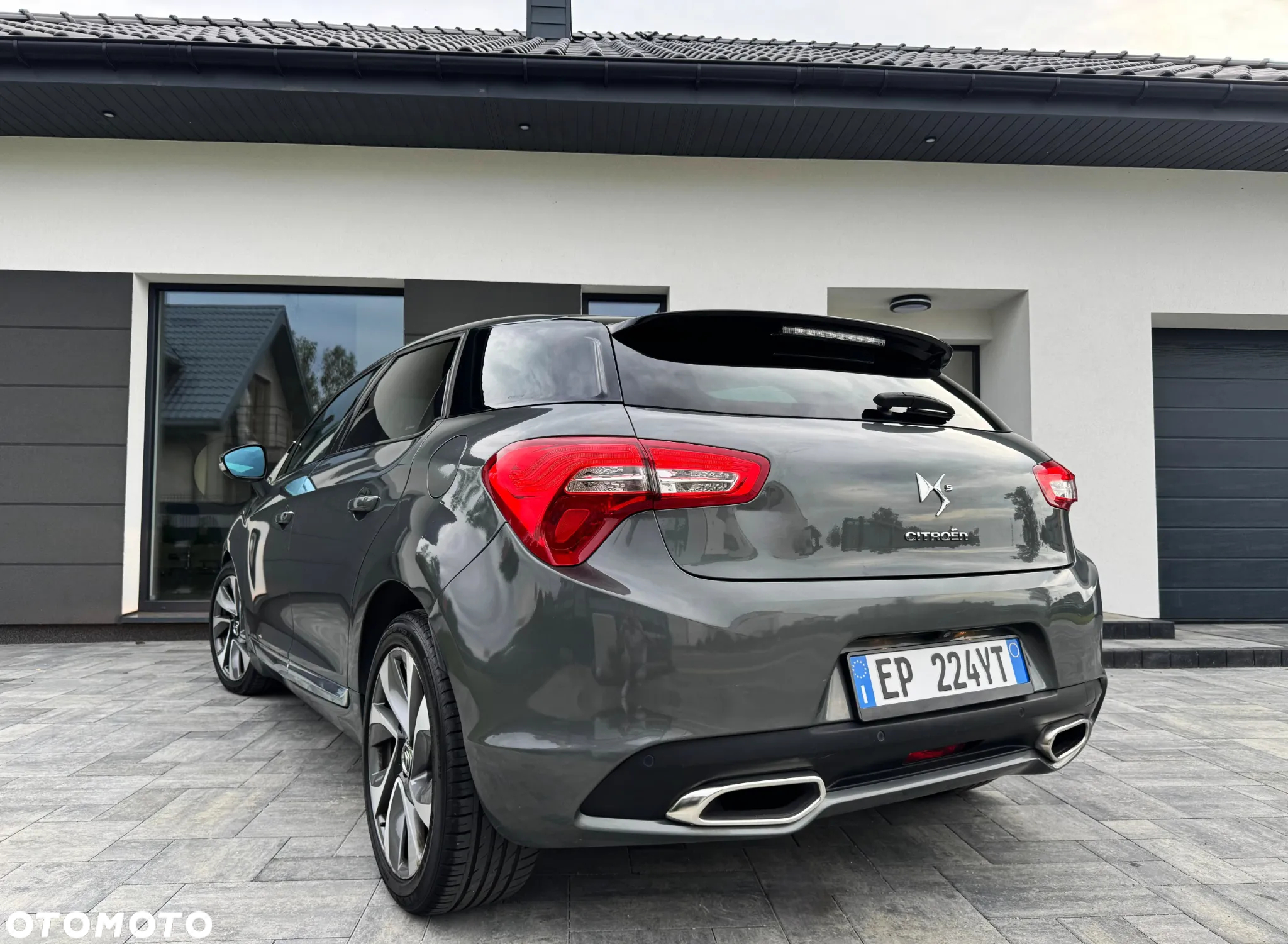 Citroën DS5 2.0 HDi SportChic - 3