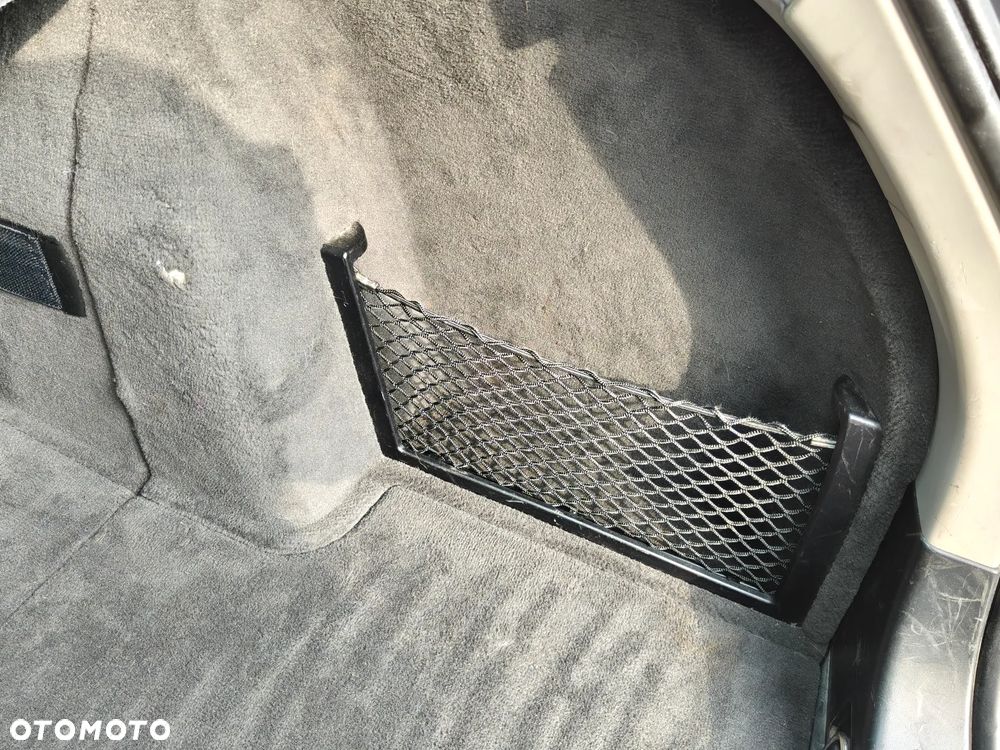 BMW Seria 3 318i - 31