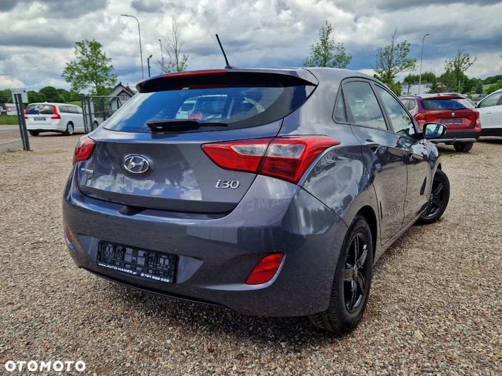 Hyundai i30 blue 1.4 Passion - 23